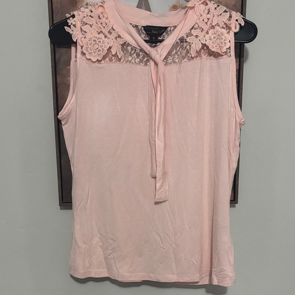 Bobeau Light Pink Sleeveless Blouse with Floral Lace